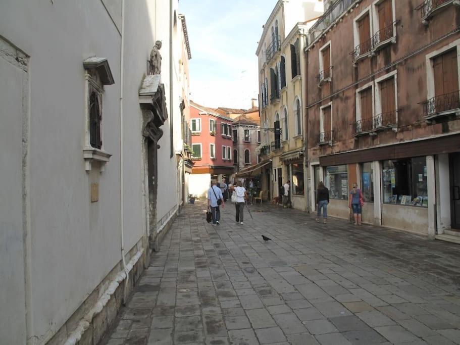 Appartamento Con Terrazza Biennale Venedig Exteriör bild