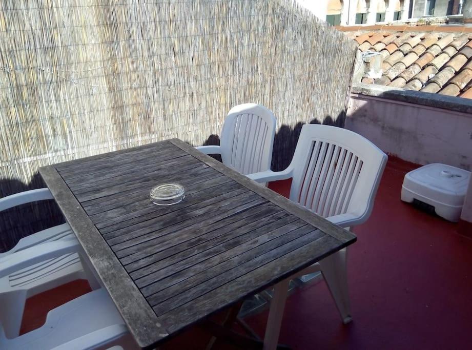 Appartamento Con Terrazza Biennale Venedig Exteriör bild